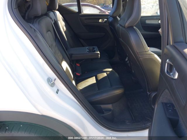 2023 VOLVO XC40 YV4L12UW6P2977997 Photo 7