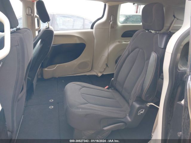 2C4RC1DG5HR720181 Chrysler Pacifica Touring