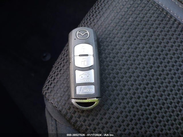 3MZBN1U78HM128001 Mazda Mazda3 Sport