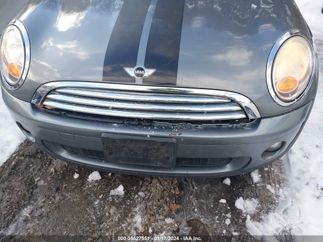 2010 MINI COOPER WMWMF3C52ATZ25563 Photo 5