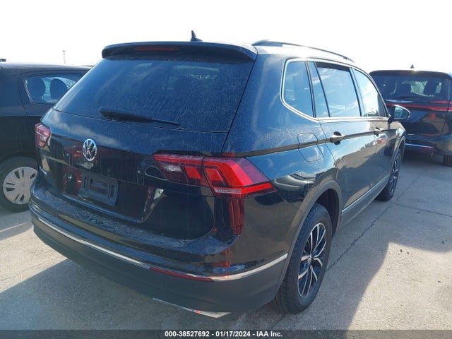 3VV3B7AX2MM100293 Volkswagen TIGUAN