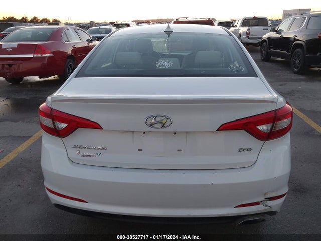 Hyundai SONATA ECO 2016 5NPE24AA6GH420597 Image 16