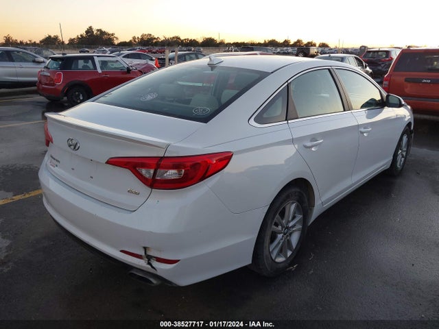 Hyundai SONATA ECO 2016 5NPE24AA6GH420597 Image 4