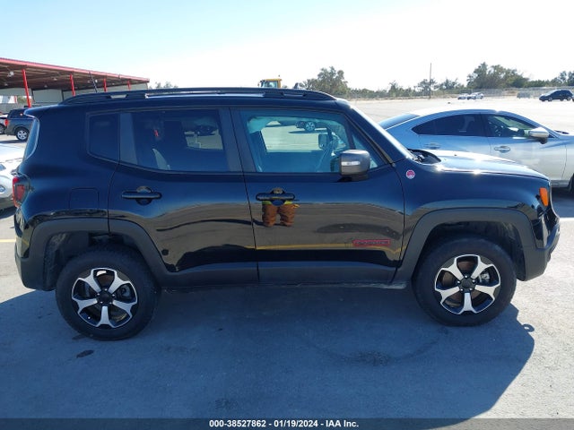 ZACNJBC11LPL08633 Jeep Renegade Trailhawk 4x4
