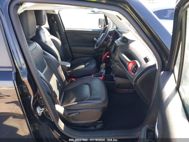 ZACNJBC11LPL08633 Jeep Renegade Trailhawk 4x4