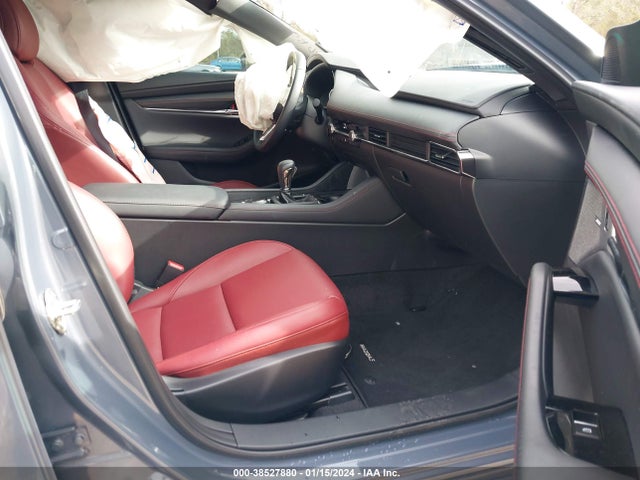 JM1BPALM2P1622239 Mazda Mazda3 2.5 S Carbon Edition