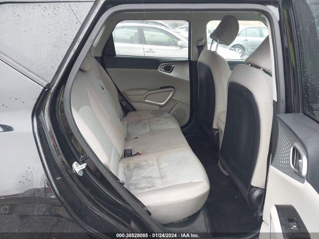 KIA SOUL LX 2020 KNDJ23AU7L7715774 Image 8