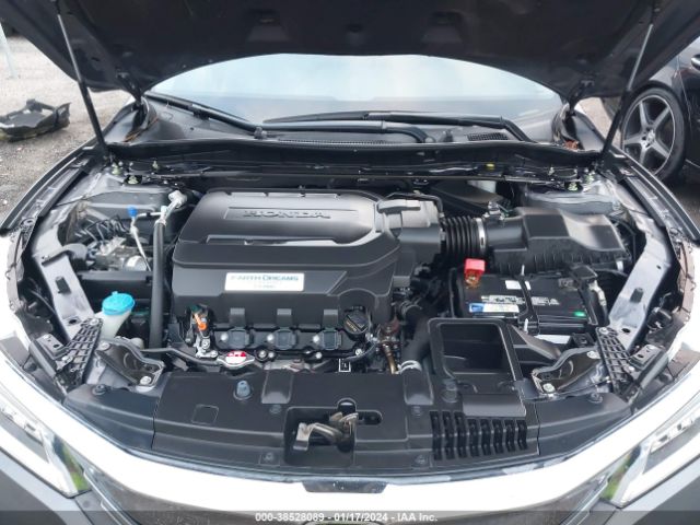 1HGCR3F90HA017169 Honda Accord Touring V6