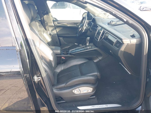 2017 PORSCHE MACAN WP1AB2A52HLB14871 Photo 4