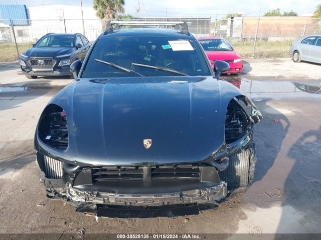 2017 PORSCHE MACAN WP1AB2A52HLB14871 Photo 5