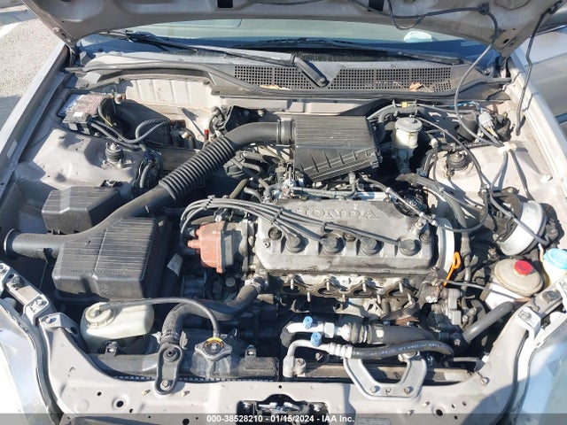 2000 HONDA CIVIC LX VIN: 2HGEJ6675YH582003