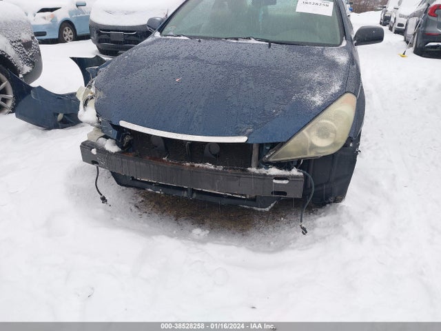 38528258 :رقم المزاد ، 4T1CE38P35U954903 vin ، 2005 Toyota Camry Solara Se مزاد بيع