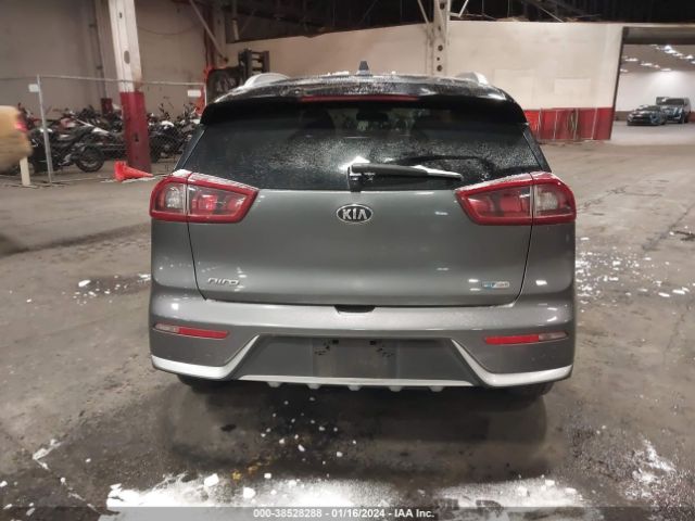 KNDCB3LC7H5098666 KIA NIRO LX