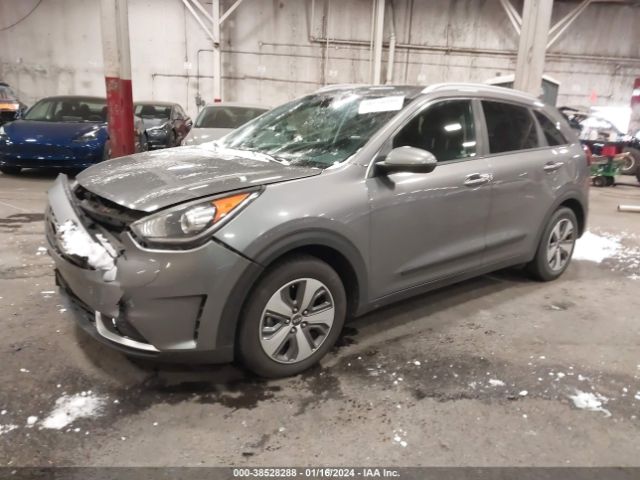 KNDCB3LC7H5098666 KIA NIRO LX