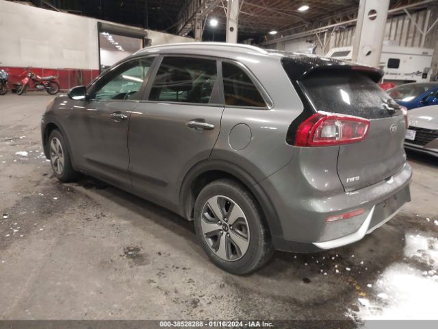 KNDCB3LC7H5098666 KIA NIRO LX