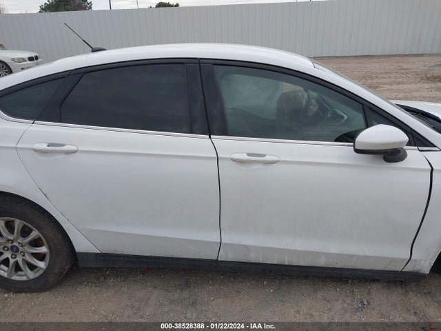 Ford FUSION S 2016 3FA6P0G79GR313251 Image 13