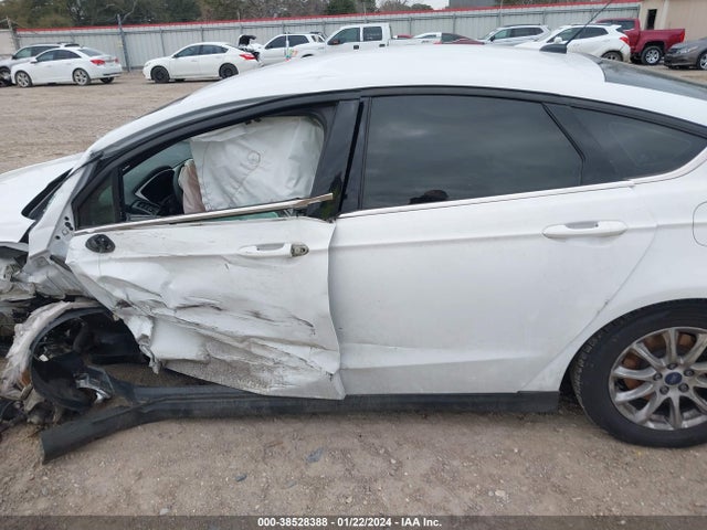 Ford FUSION S 2016 3FA6P0G79GR313251 Image 14