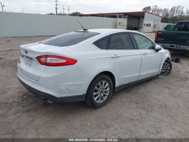 Ford FUSION S 2016 3FA6P0G79GR313251 Image 4