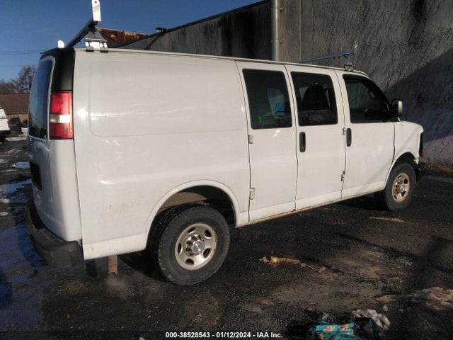 Chevrolet Express 2500 Work Van 2015 1GCWGFFF7F1105626 Image 4