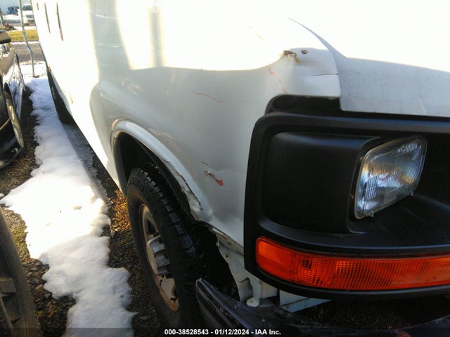 Chevrolet Express 2500 Work Van 2015 1GCWGFFF7F1105626 Image 6