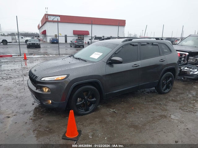 1C4PJLCS9GW137956 Jeep Cherokee Altitude