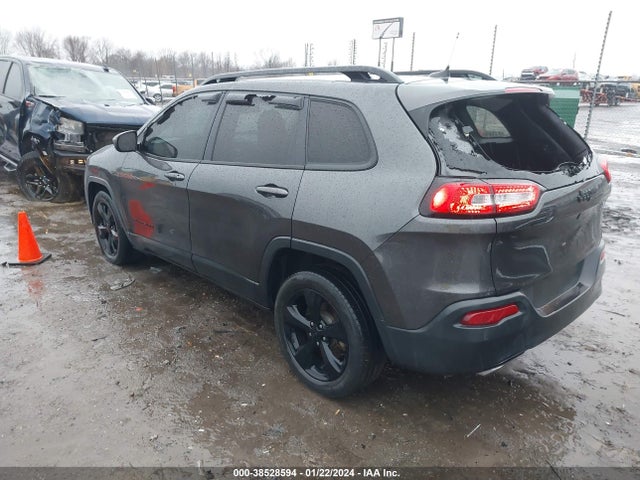 1C4PJLCS9GW137956 Jeep Cherokee Altitude