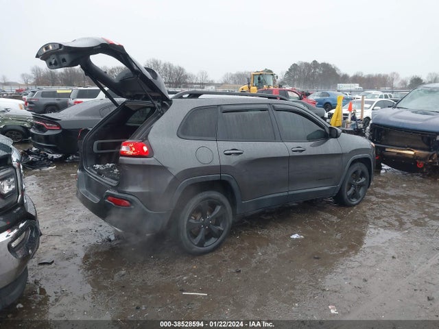 1C4PJLCS9GW137956 Jeep Cherokee Altitude