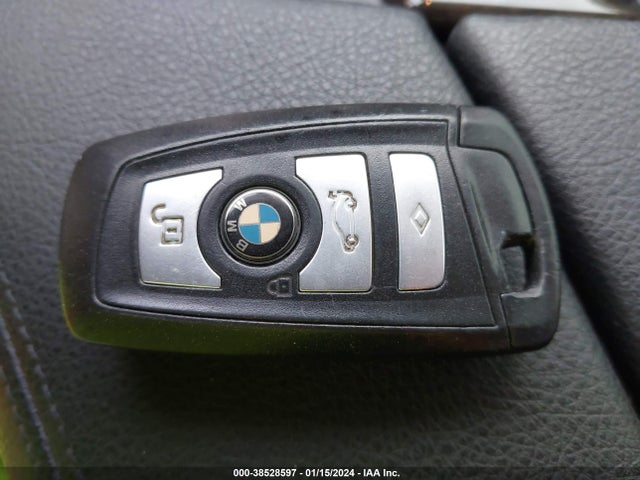 2011 BMW 528I VIN: WBAFR1C54BC672056