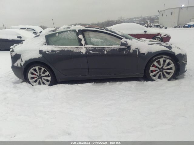 5YJ3E1EBXJF073071 Tesla Model 3 Long Range/performance