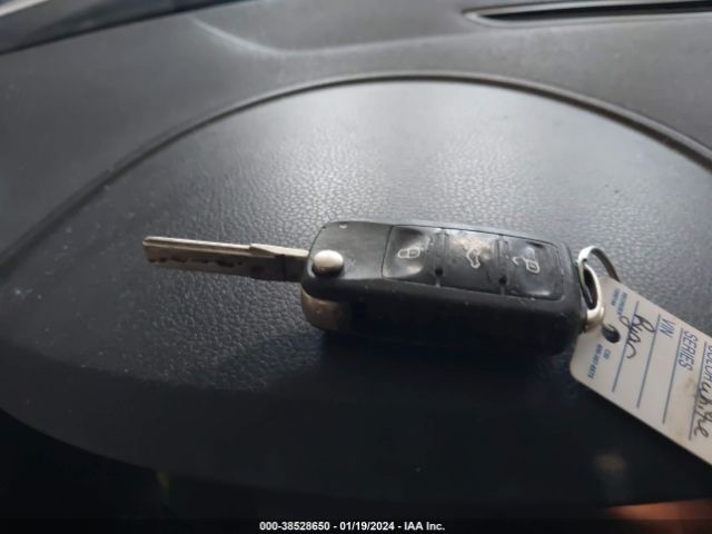 WVGAV3AX7EW622582 Volkswagen TIGUAN S