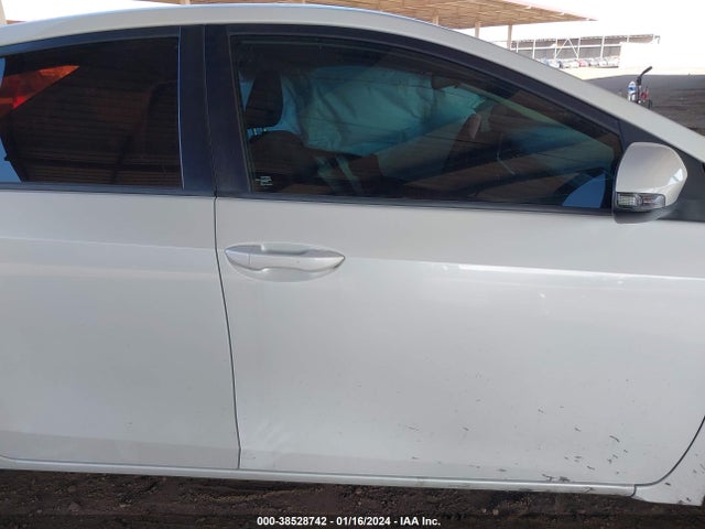 Toyota COROLLA SE 2017 5YFBURHEXHP729268 Image 13