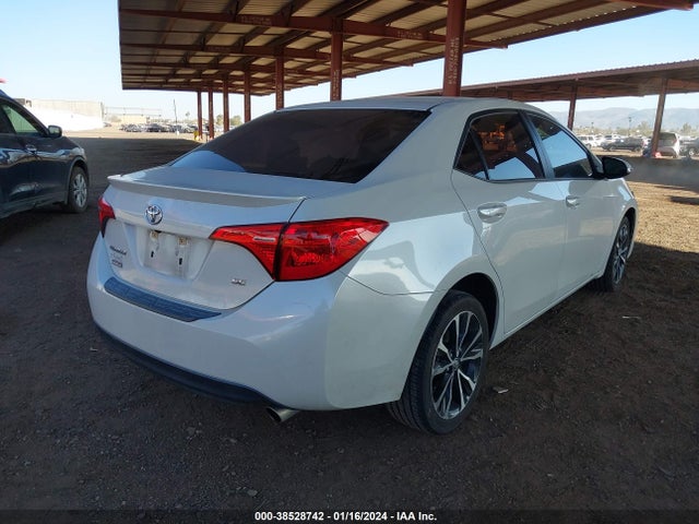 Toyota COROLLA SE 2017 5YFBURHEXHP729268 Image 4