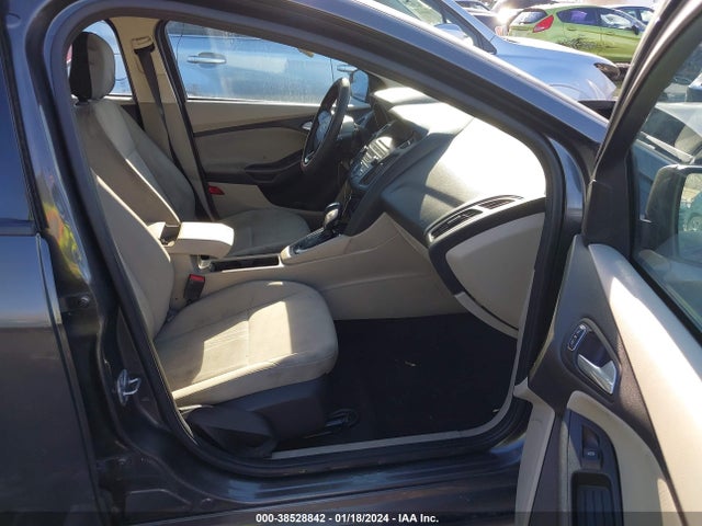 Ford FOCUS SE 2016 1FADP3F26GL209359 Image 5