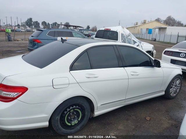 2008 MERCEDES-BENZ C 300 LUXURY/SPORT VIN: WDDGF54X38F180770