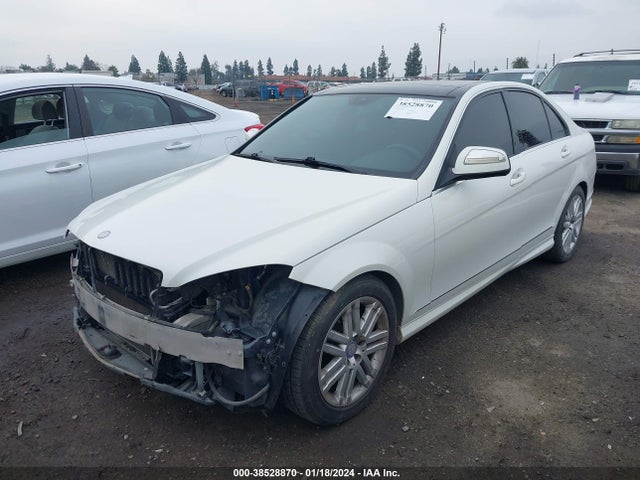 2008 MERCEDES-BENZ C 300 LUXURY/SPORT VIN: WDDGF54X38F180770