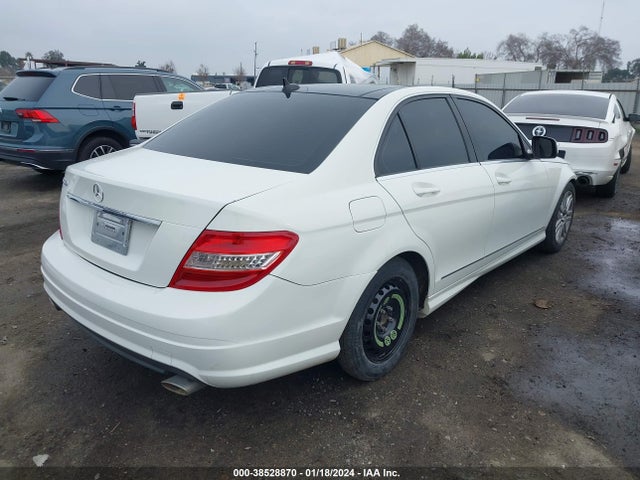 2008 MERCEDES-BENZ C 300 LUXURY/SPORT VIN: WDDGF54X38F180770