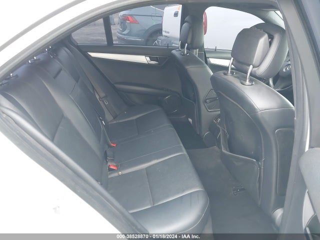 2008 MERCEDES-BENZ C 300 LUXURY/SPORT VIN: WDDGF54X38F180770