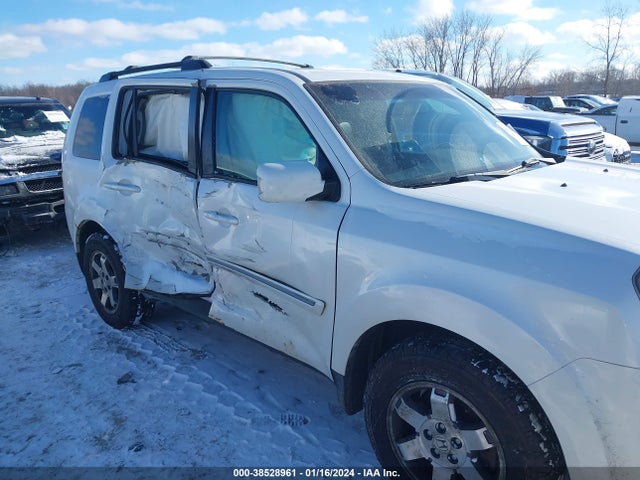 2011 HONDA PILOT TOURING VIN: 5FNYF4H95BB004979