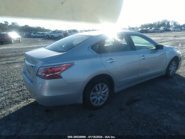 Nissan Altima 2.5 S 2015 1N4AL3AP7FC187131 Image 4