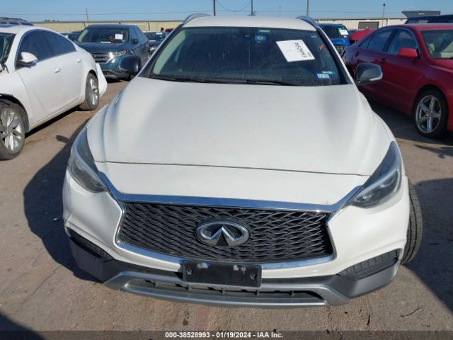 SJKCH5CR2HA035476 Infiniti Qx30 Luxury