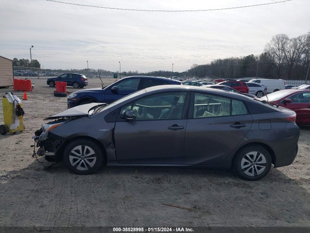 Toyota Prius Two 2018 JTDKBRFUXJ3596350 Image 13