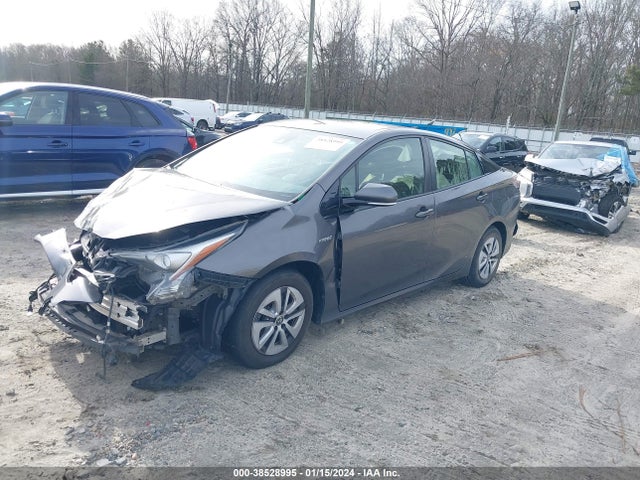Toyota Prius Two 2018 JTDKBRFUXJ3596350 Image 2