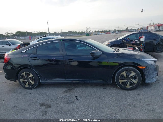 2018 HONDA CIVIC LX VIN: 19XFC2F55JE020124