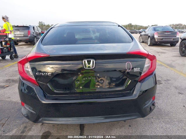 2018 HONDA CIVIC LX VIN: 19XFC2F55JE020124