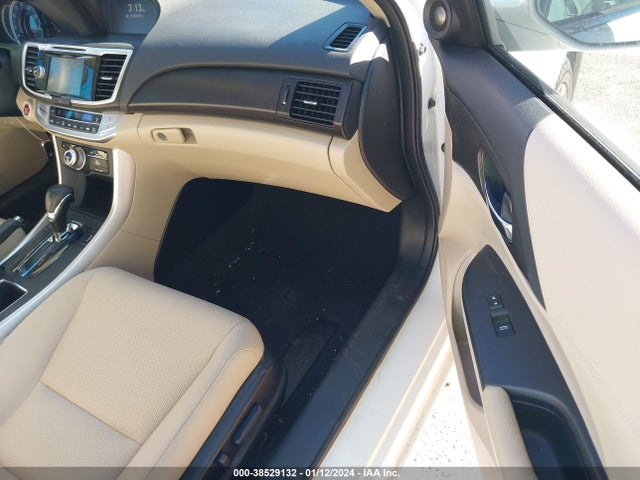 Honda Accord Touring 2015 1HGCR3F90FA009957 Image 5