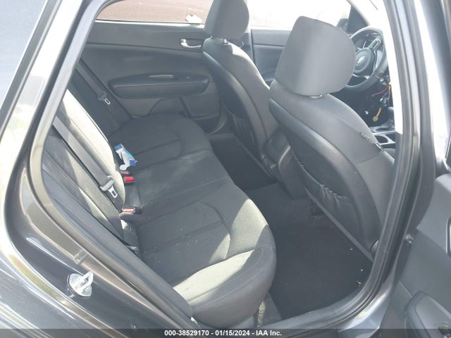 KIA Optima Lx 2016 KNAGT4L33G5108173 Image 8