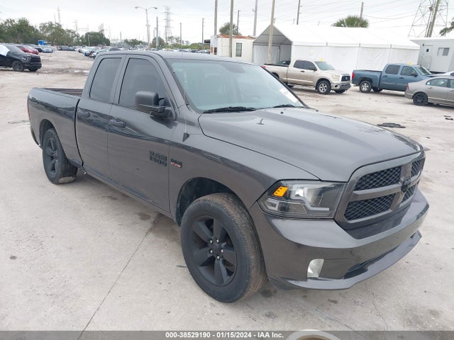 RAM 1500 Express Quad Cab 4x4 6'4 Box 2018 1C6RR7FT8JS301443 Image 1