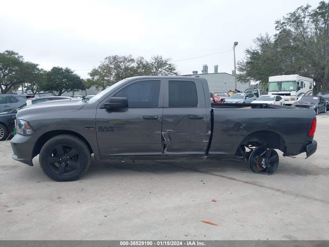 RAM 1500 Express Quad Cab 4x4 6'4 Box 2018 1C6RR7FT8JS301443 Image 14
