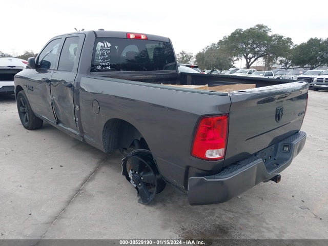 RAM 1500 Express Quad Cab 4x4 6'4 Box 2018 1C6RR7FT8JS301443 Image 3