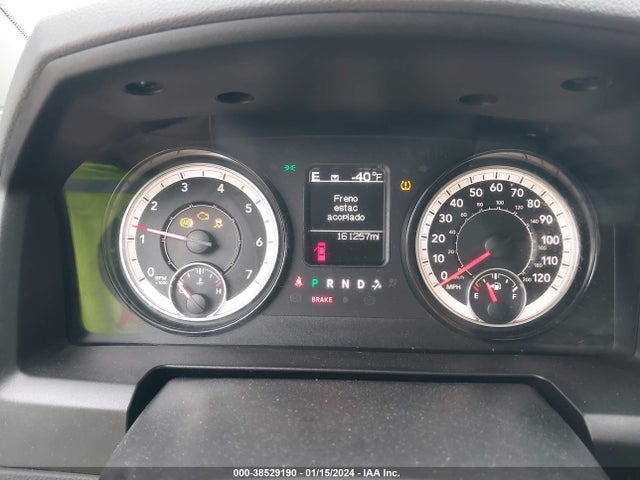 RAM 1500 Express Quad Cab 4x4 6'4 Box 2018 1C6RR7FT8JS301443 Image 7